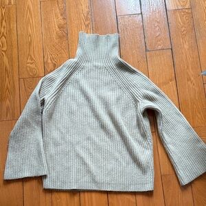 Stylenanda turtle neck sweater size s